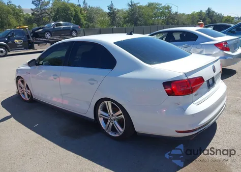 2017 Volkswagen Jetta Gli z USA, uszkodzony, nr VIN 3VW5T7AJ8HM280611